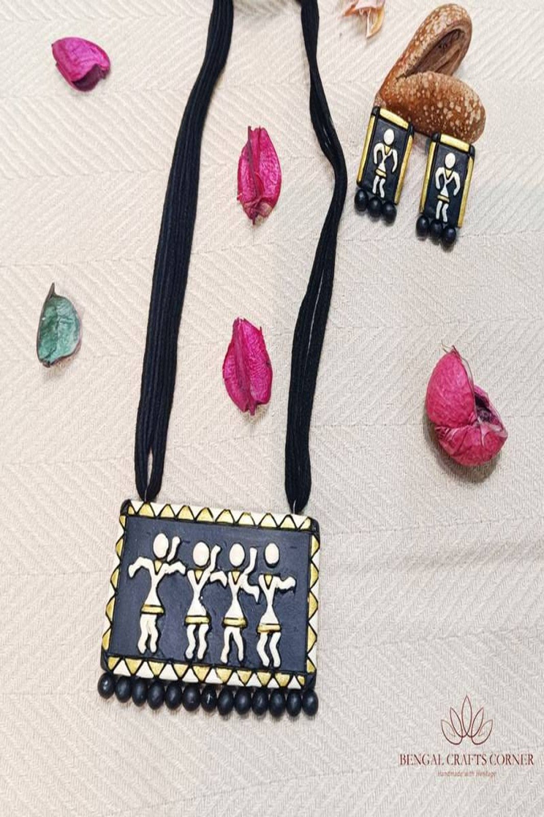 Stanza Brass Black Jewellery Set